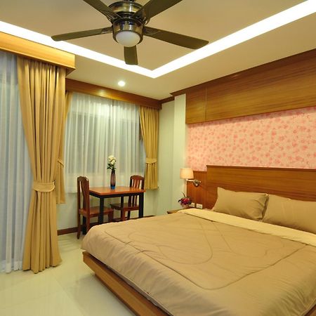 Green Harbor Hotel & Service Apartment Patong Extérieur photo
