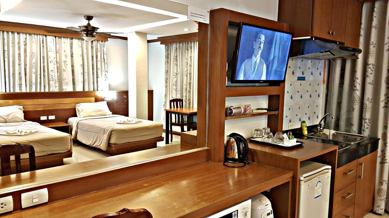 Green Harbor Hotel & Service Apartment Patong Extérieur photo