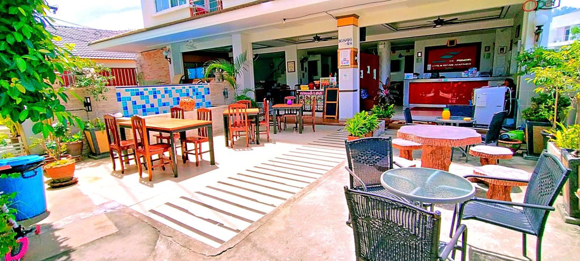 Green Harbor Hotel & Service Apartment Patong Extérieur photo