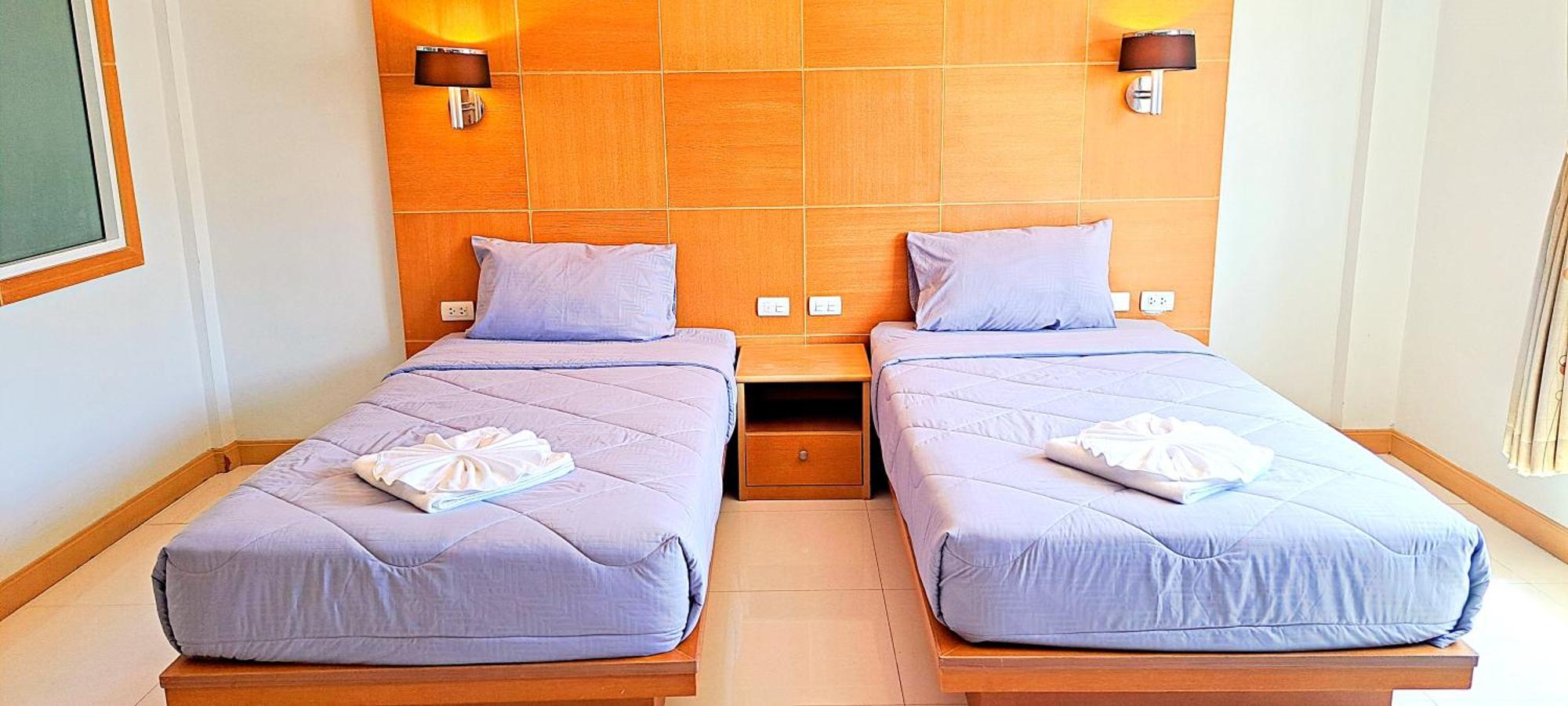 Green Harbor Hotel & Service Apartment Patong Extérieur photo